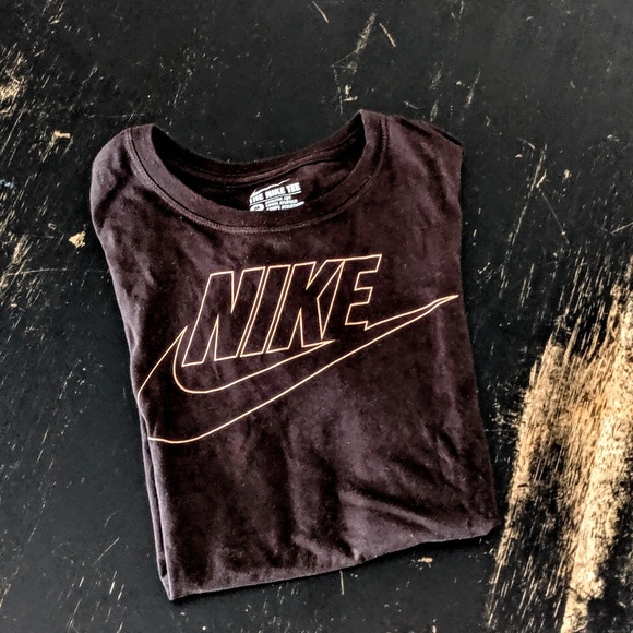 Nike Tops - Never worn, women's Nike T-shirt.